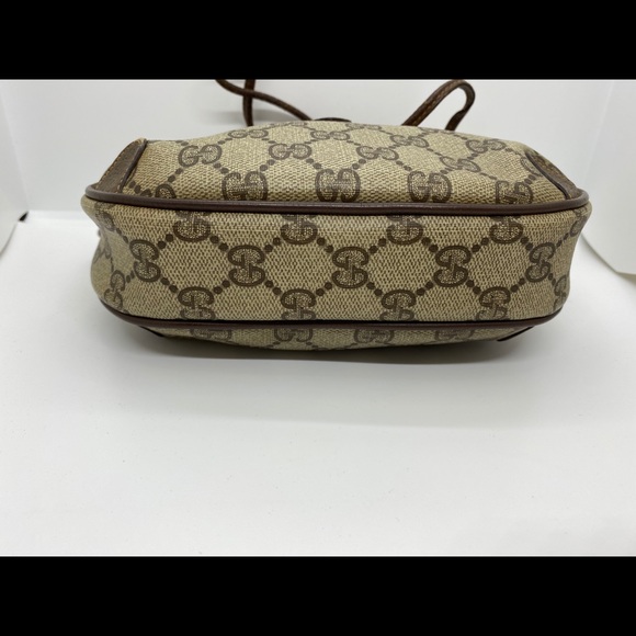 Gucci Supreme Round Crossbody - Picture 6 of 16
